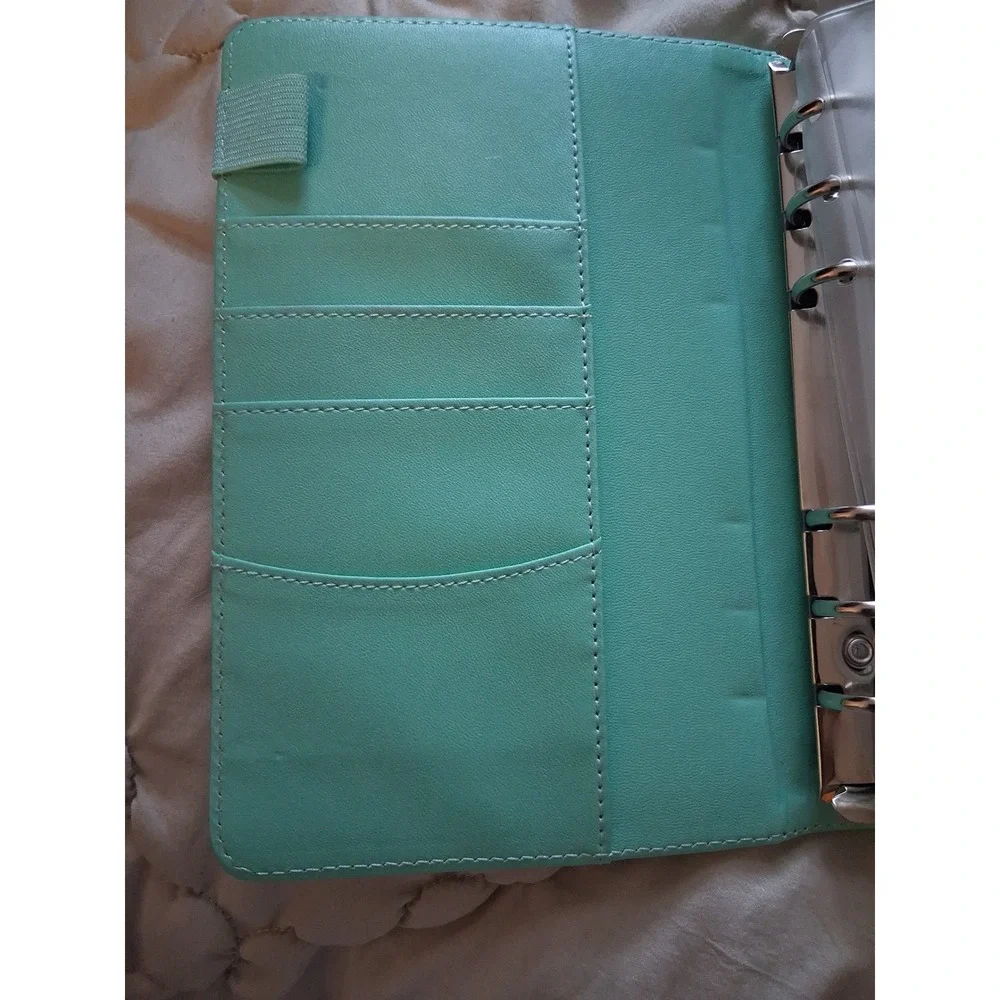 N/A mint green